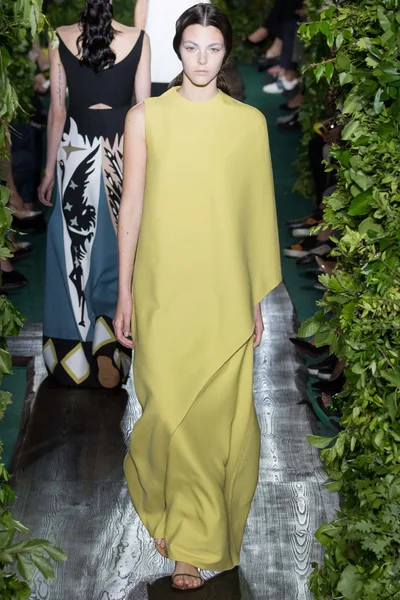 Look 24